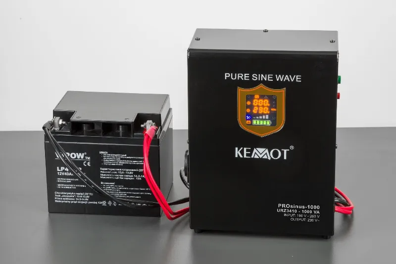 UPS Centrale Termice Sinus Pur 700W 12V Kemot