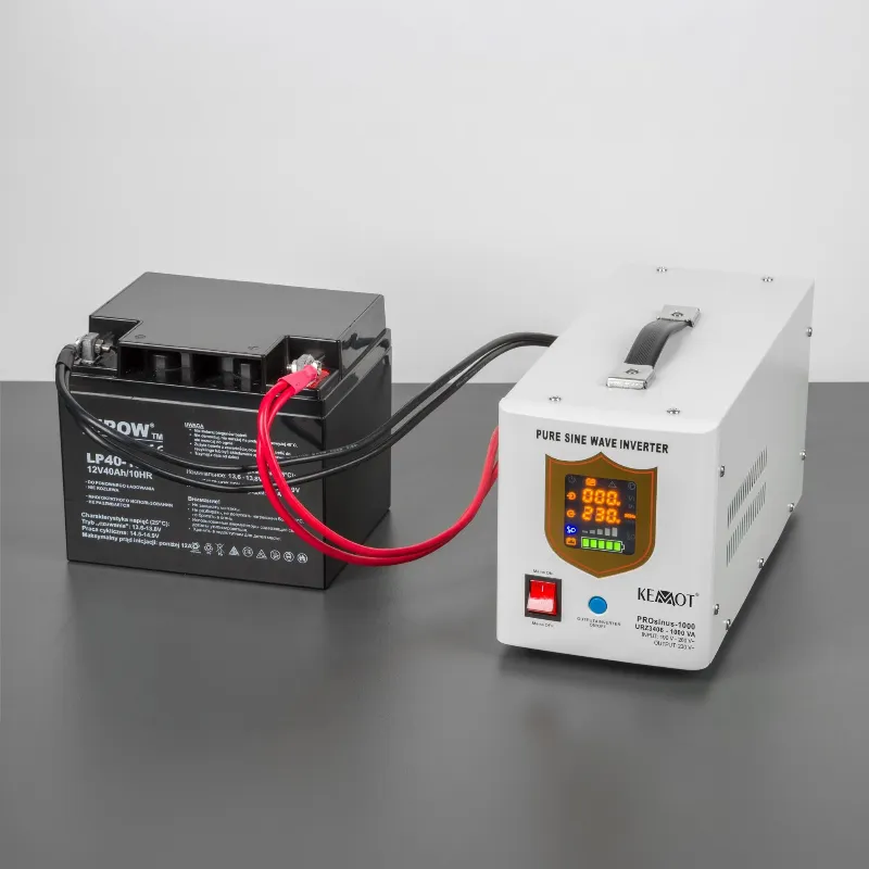 UPS Kemot PROsinus-1000, 1000 VA / 700 W, 12 V, sinusoida pura